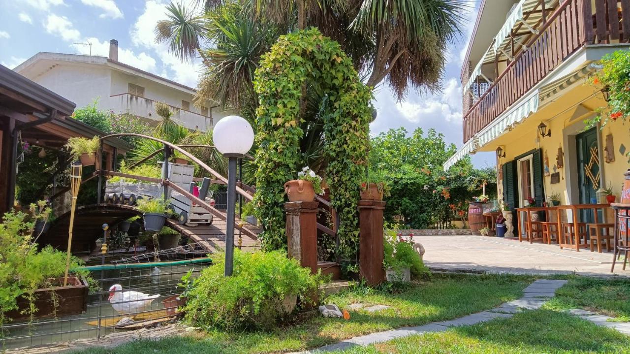 Il Laghetto Bed & Breakfast Castrovillari Exterior photo