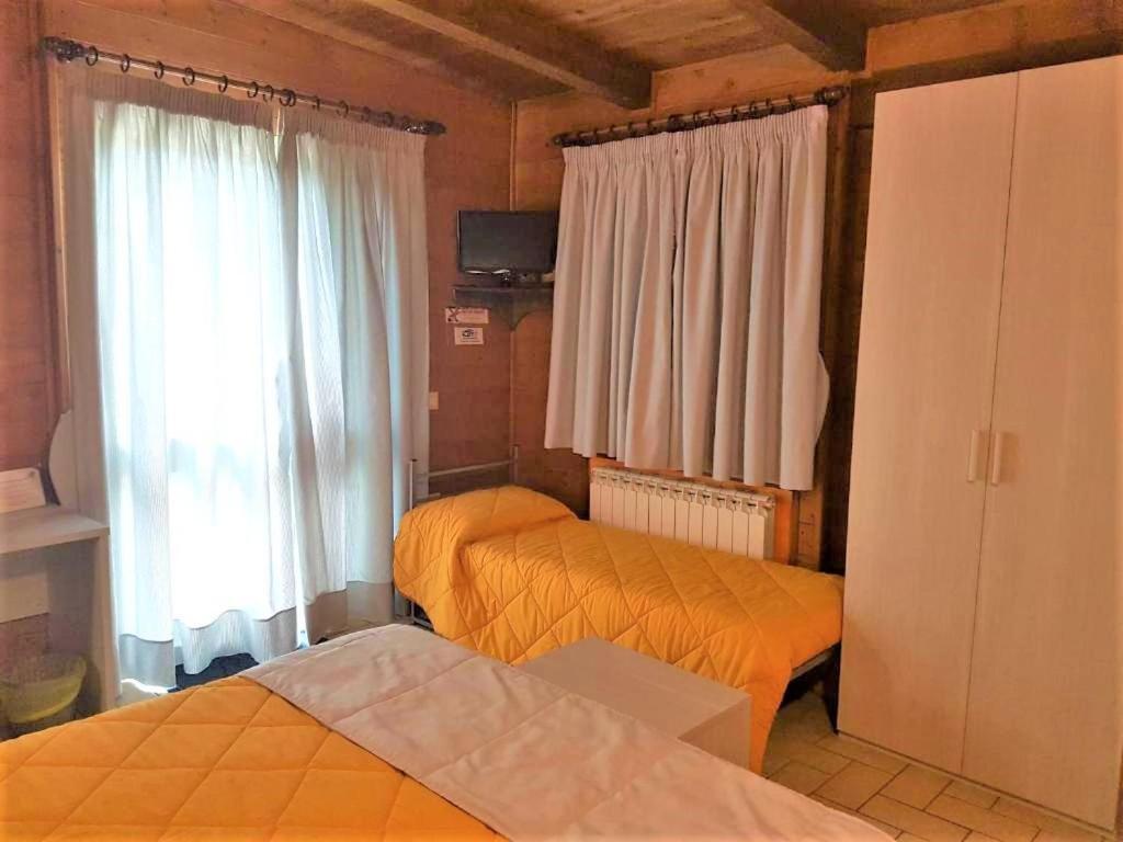 Il Laghetto Bed & Breakfast Castrovillari Exterior photo