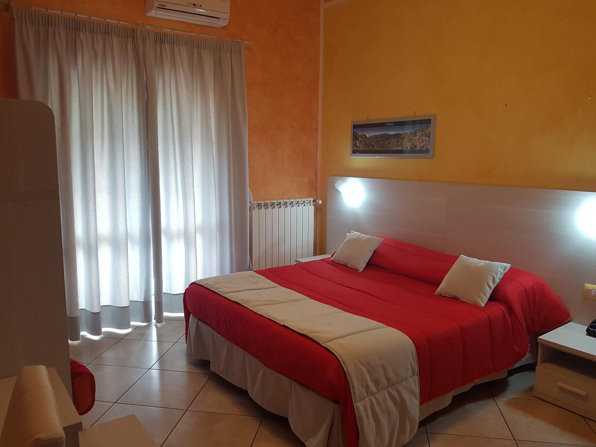 Il Laghetto Bed & Breakfast Castrovillari Exterior photo
