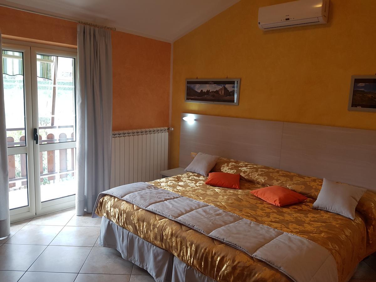 Il Laghetto Bed & Breakfast Castrovillari Exterior photo
